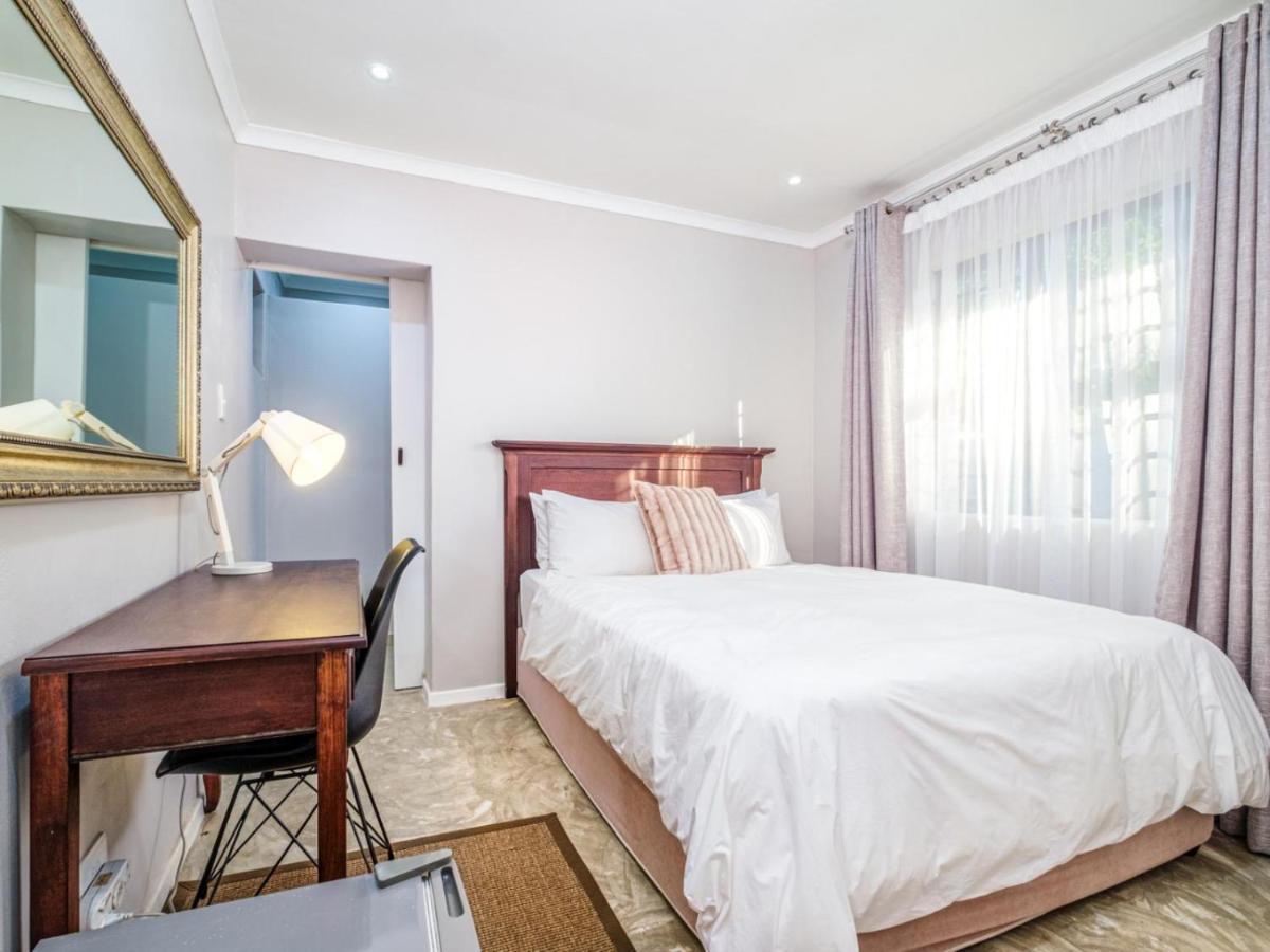 Hurlingham House Guest House 约翰内斯堡 外观 照片