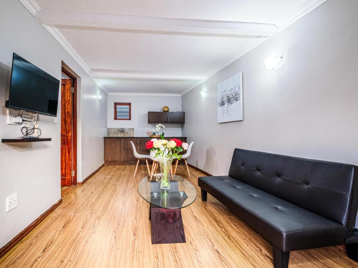 Hurlingham House Guest House 约翰内斯堡 外观 照片