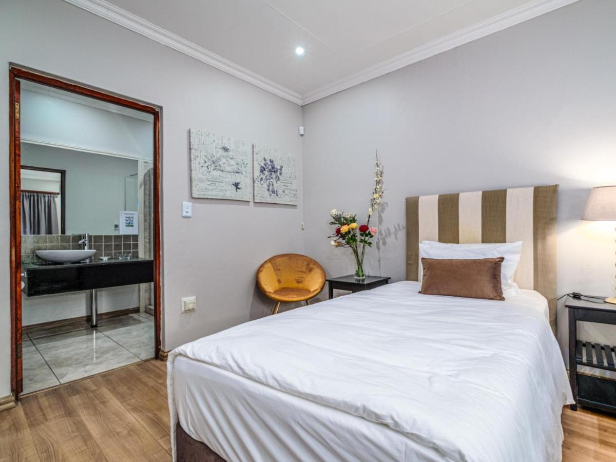 Hurlingham House Guest House 约翰内斯堡 外观 照片